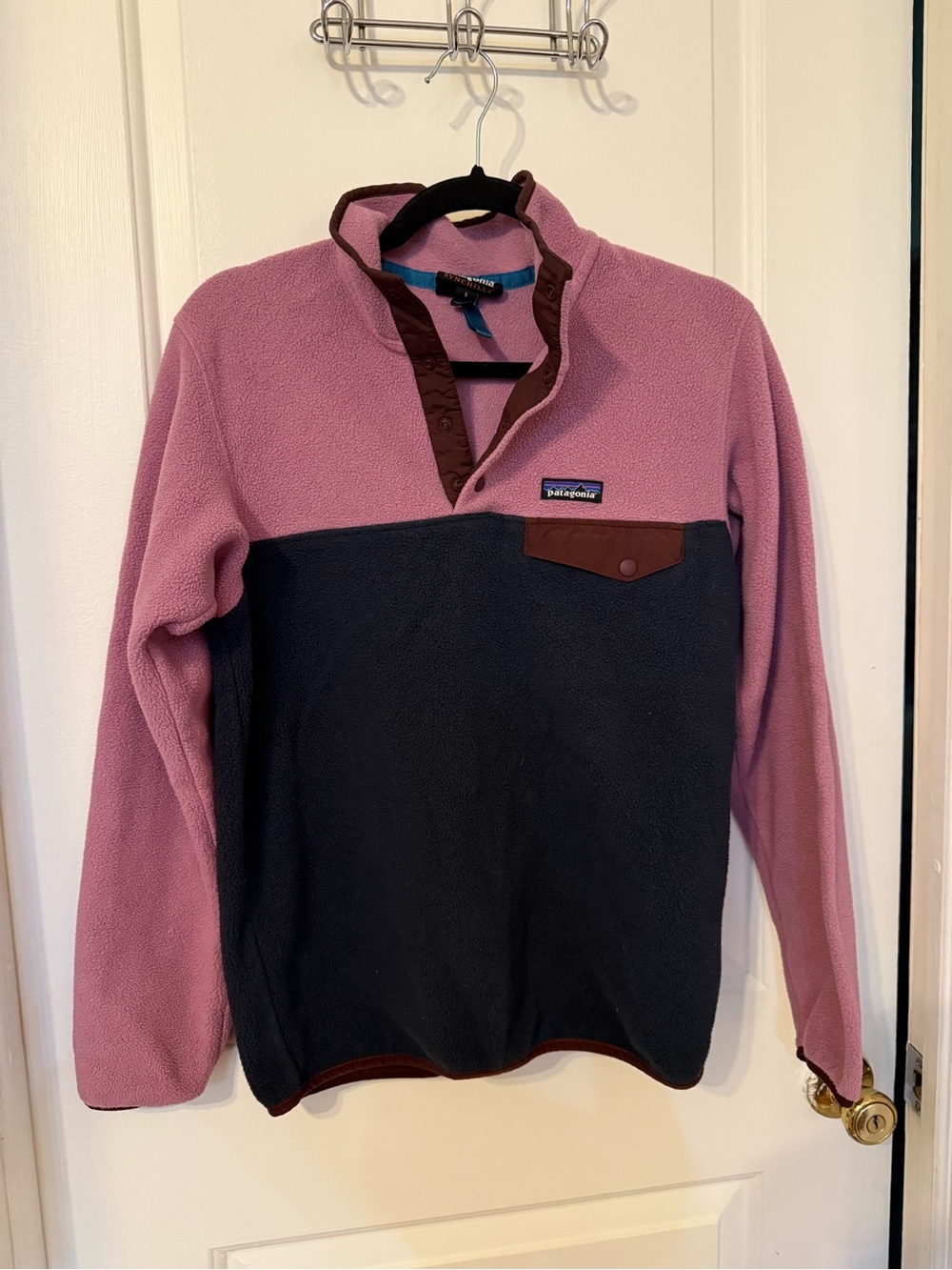 Patagonia Women's Lightweight Synchilla Snap-T Pullover Pink & Navy